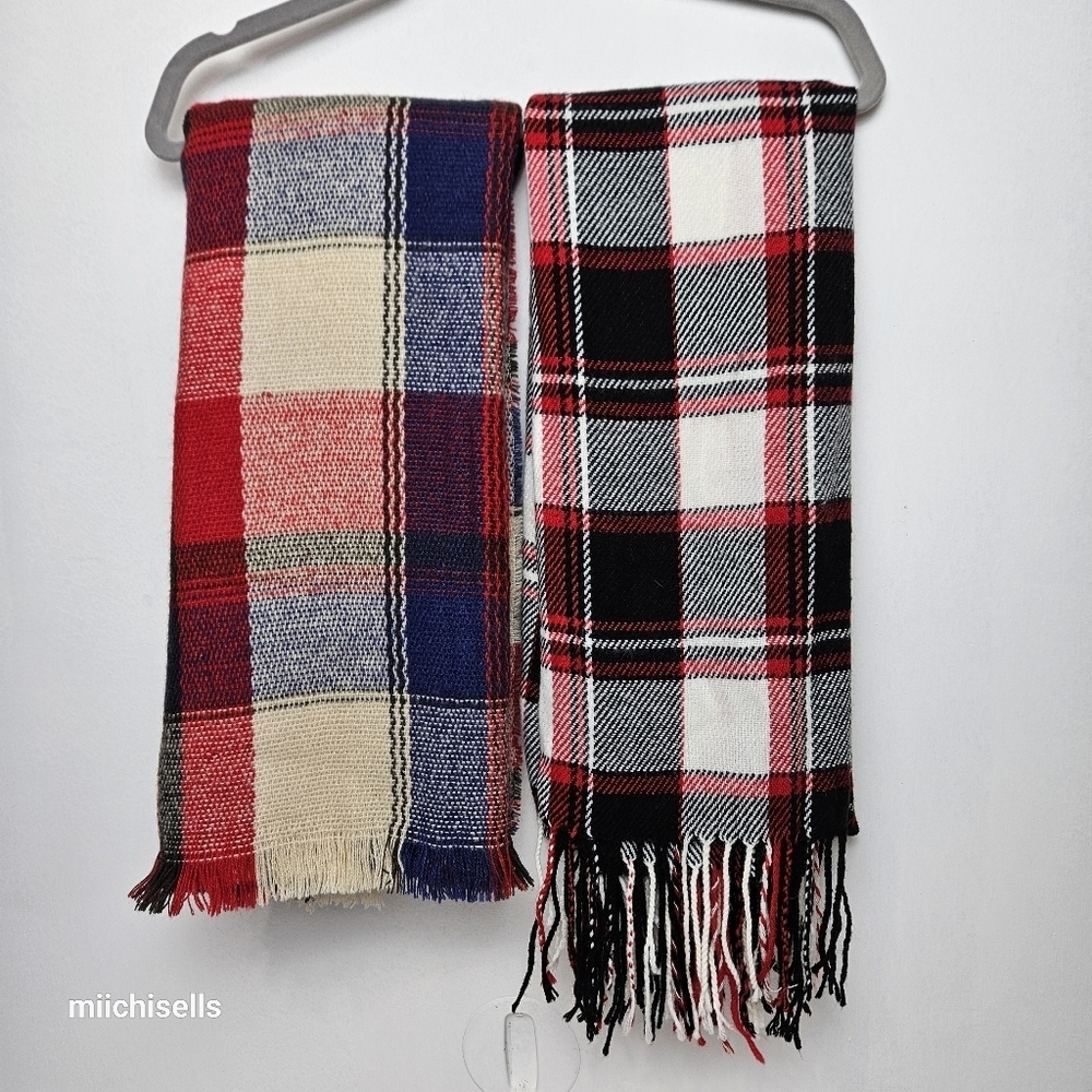 Scarfs - Picture 7 of 7